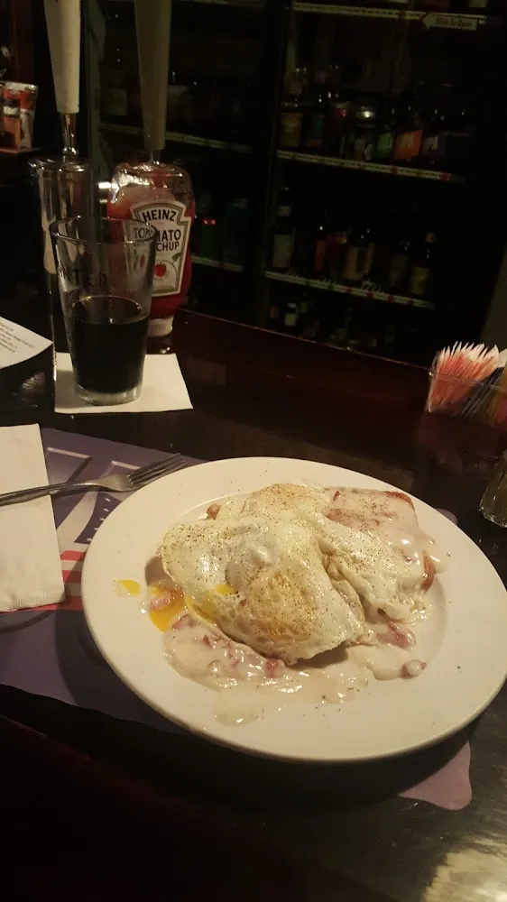 Chipped Beef Gravy over Rye Toast